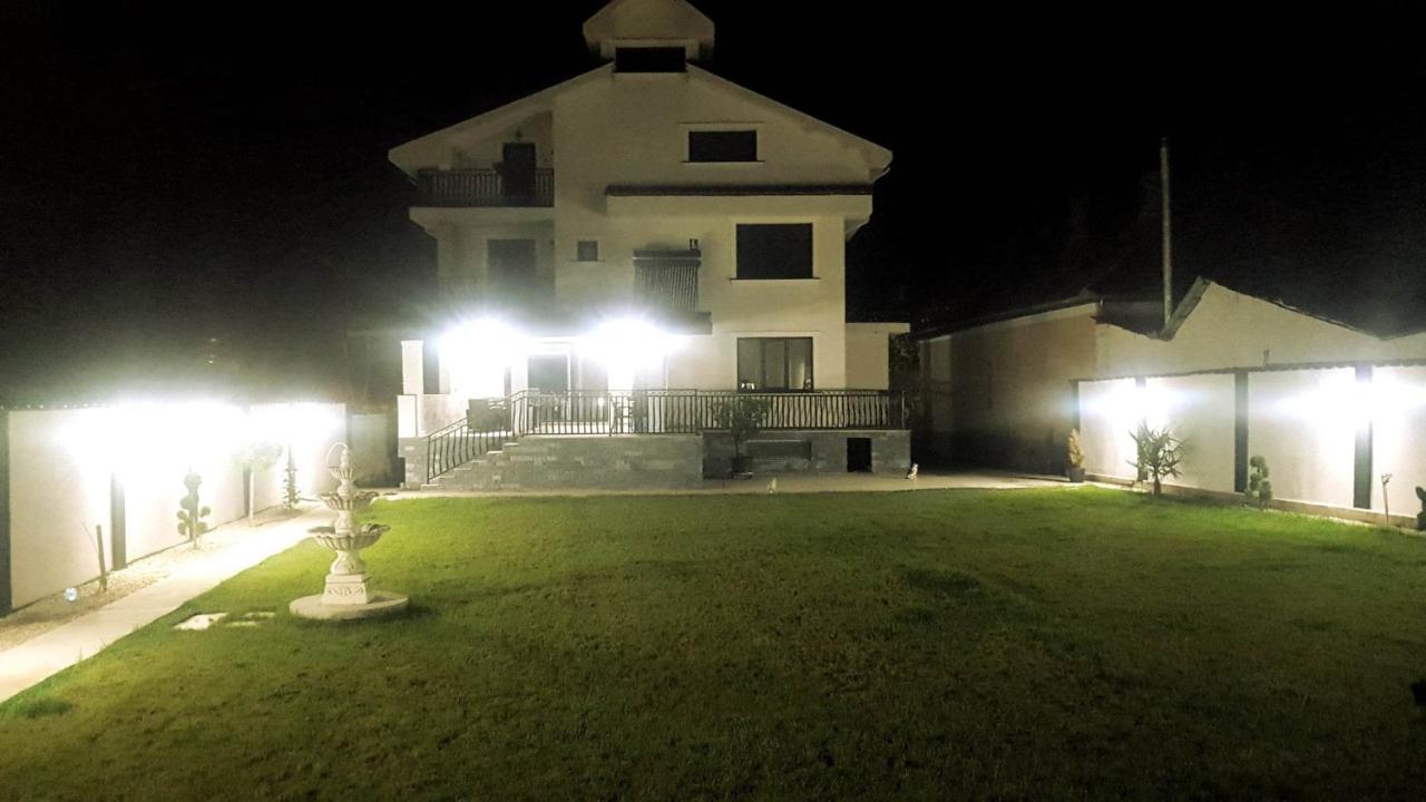 Casa Leahu Bed & Breakfast Байле Уну Май Екстериор снимка