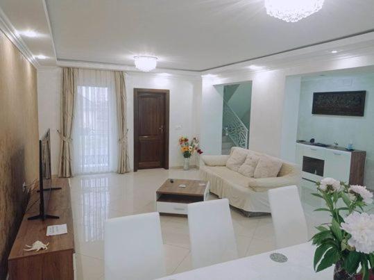 Casa Leahu Bed & Breakfast Байле Уну Май Екстериор снимка